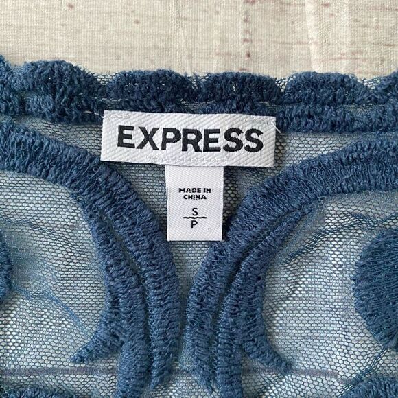 Express women S sheer lace scoopneck Longsleeve blouse w/scalloped edging blue - Picture 6 of 9